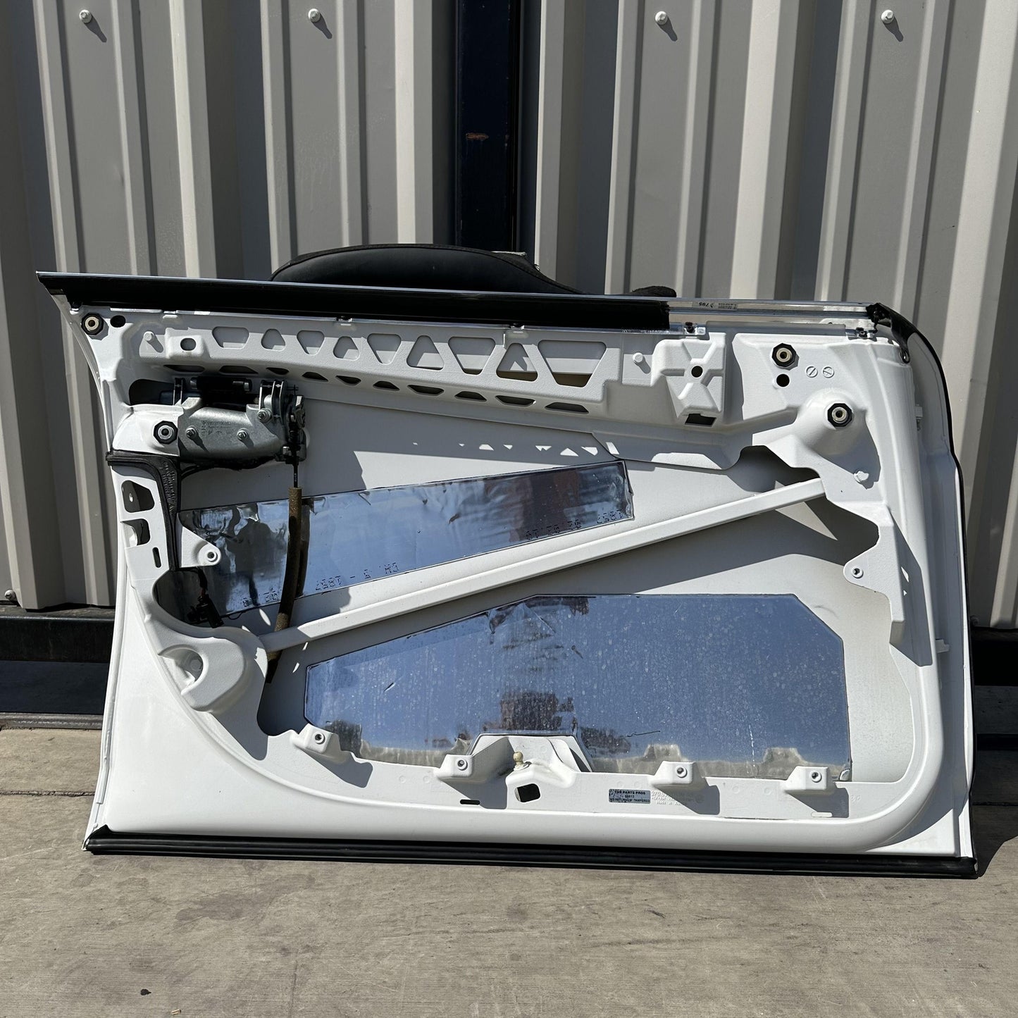 10-16 PORSCHE PANAMERA DRIVER LEFT FRONT DOOR SHELL WHITE OEM