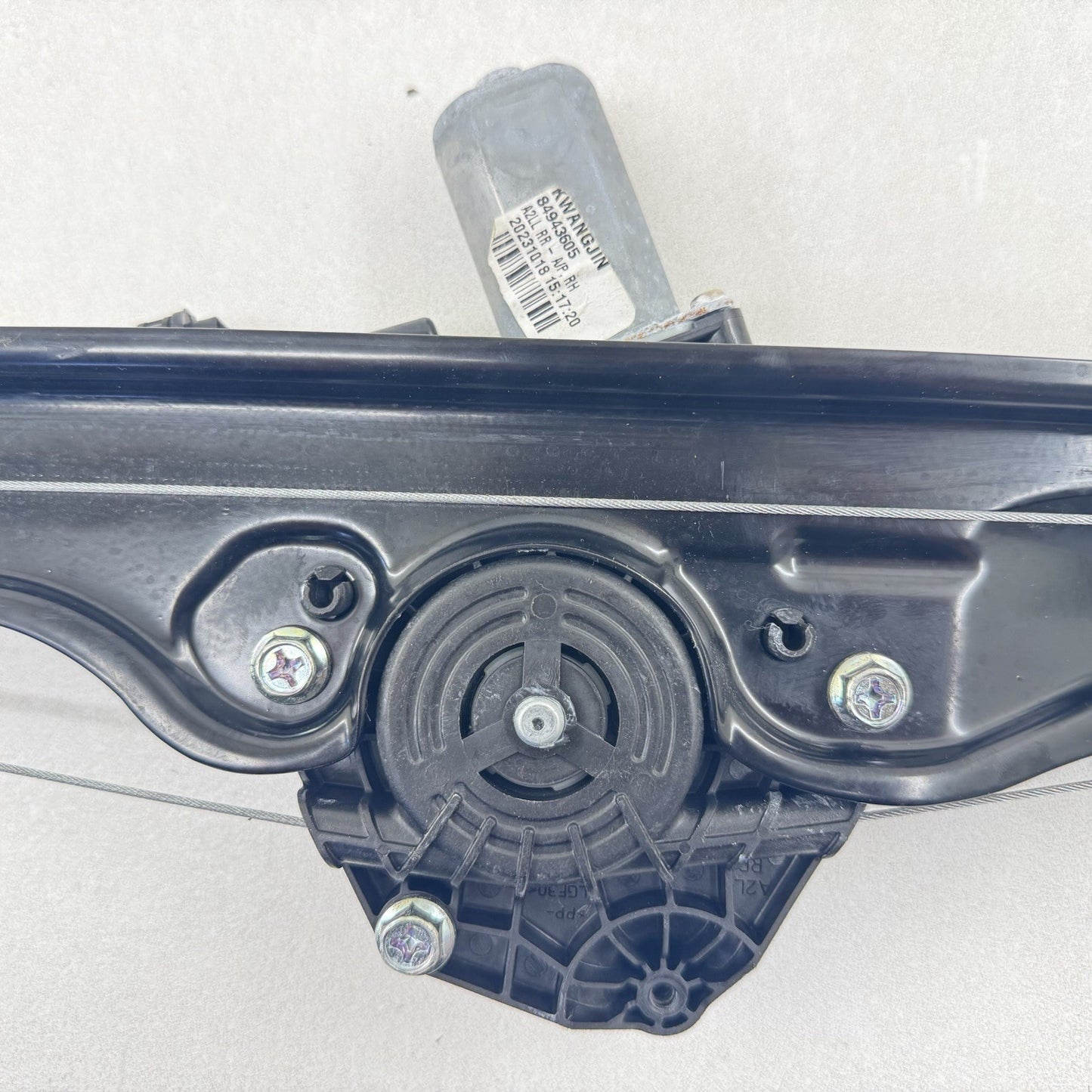 22-25 CADILLAC CT5 V BLACKWING RIGHT REAR DOOR GLASS WINDOW REGULATOR MOTOR OEM