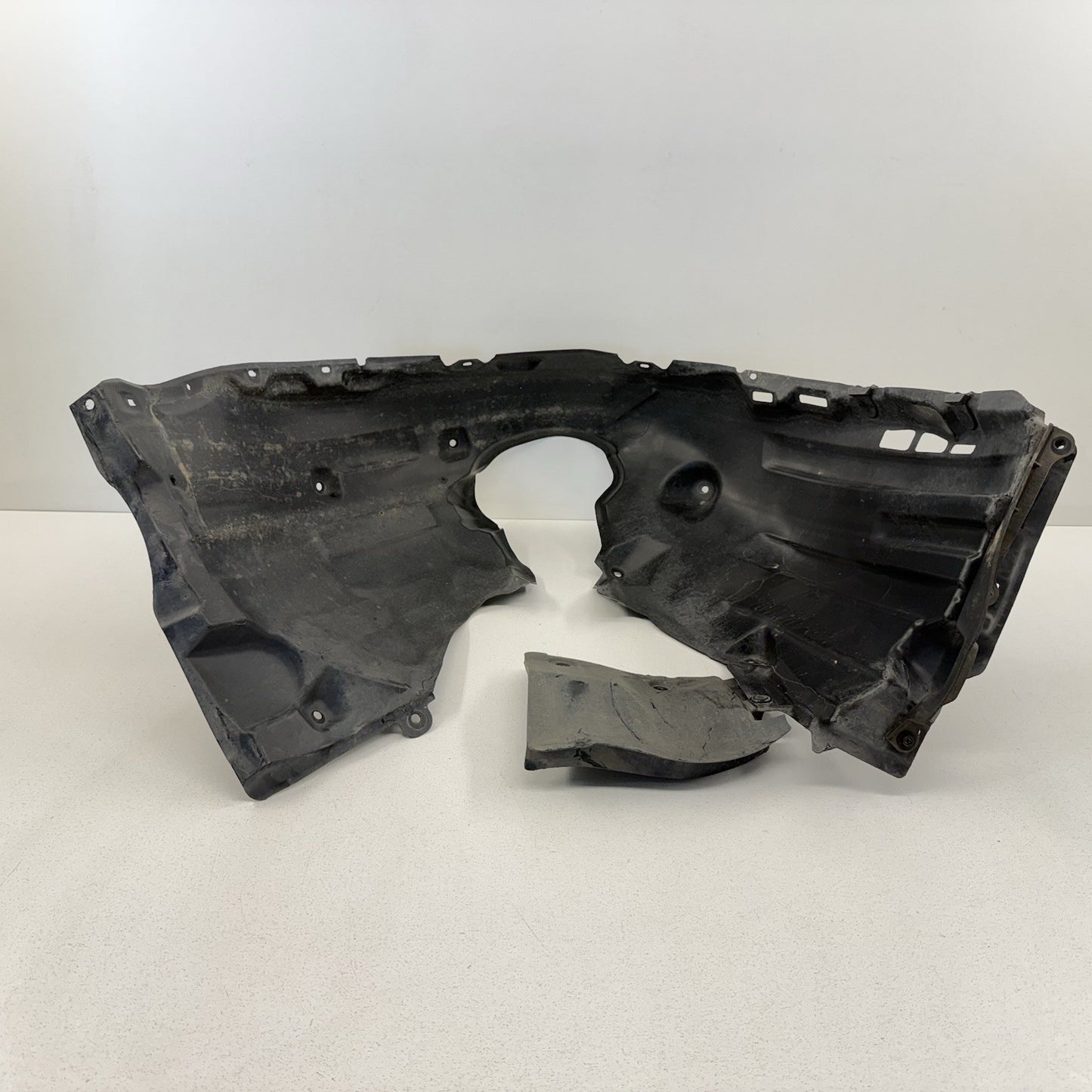 25-26 Toyota Camry Right Front Fender Liner Wheel Arch Shield Splash Guard OEM