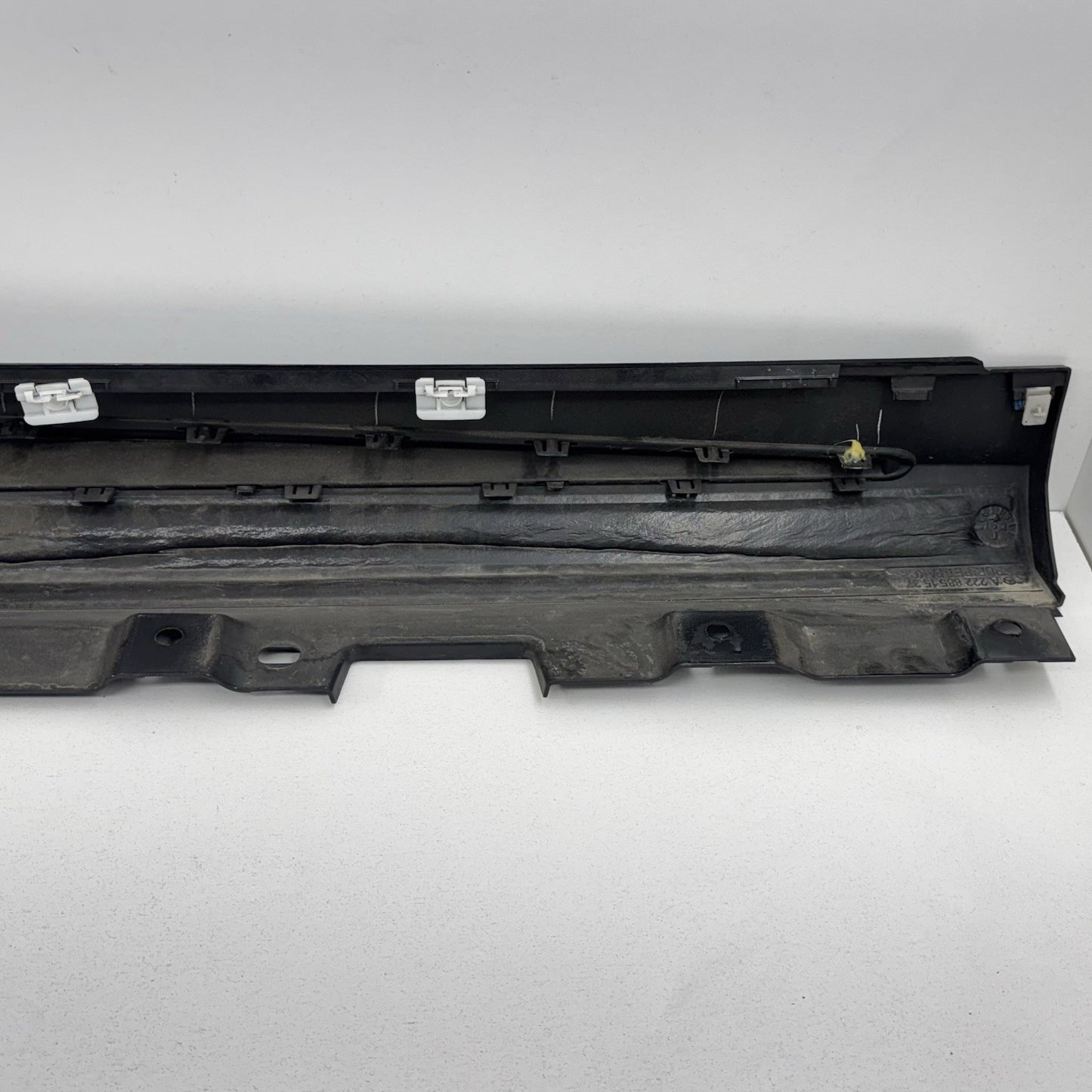 14-20 Mercedes W222 S550 AMG Sport Right Side Skirt Rocker Panel Cover Trim OEM