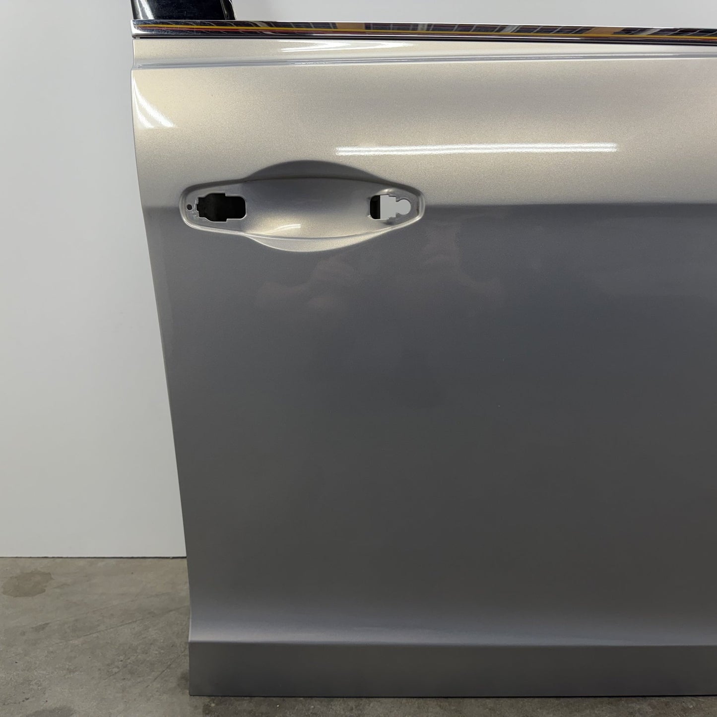 2014-2018 Bentley Flying Spur W12 Passenger Right Front Door Shell Silver OEM