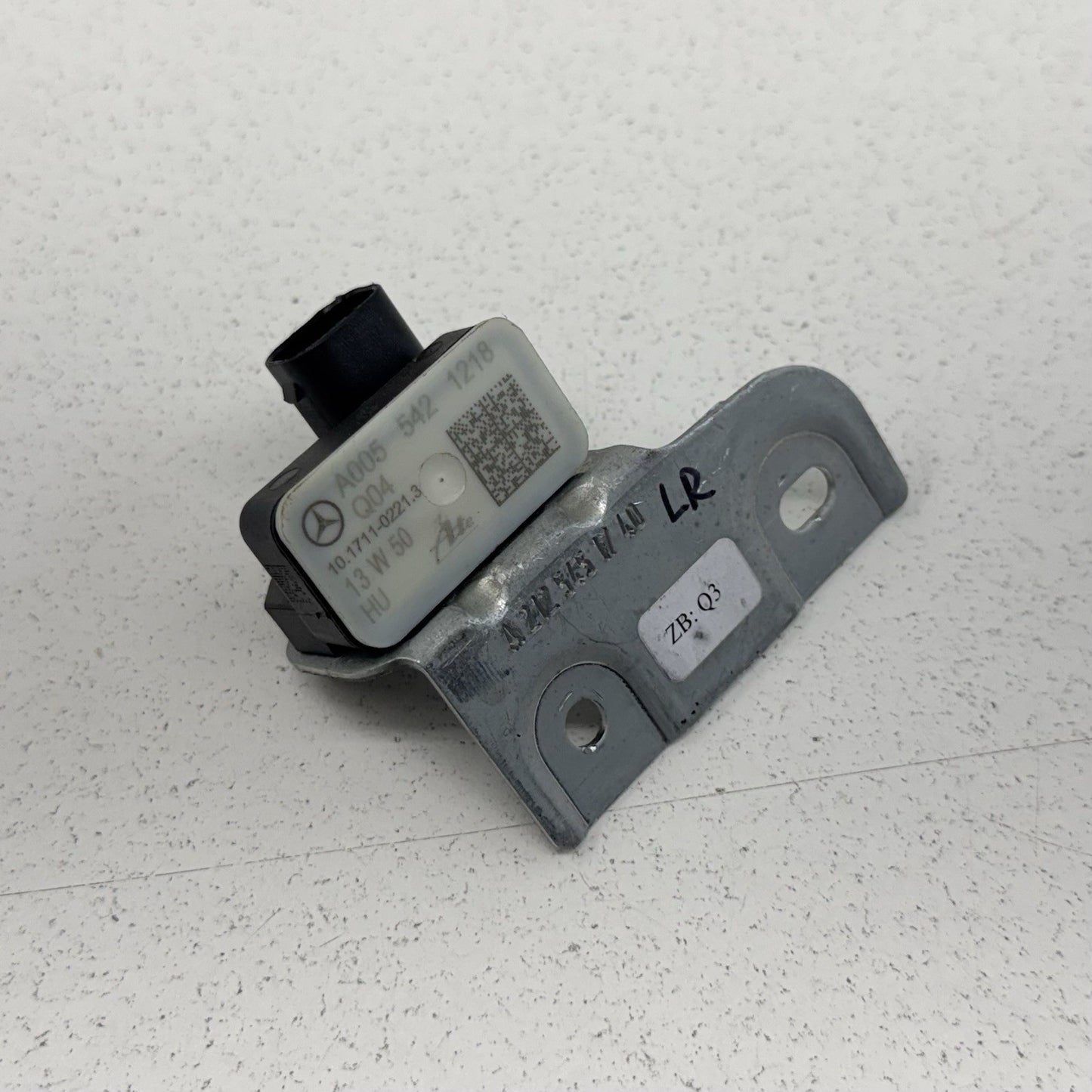 12-18 Mercedes W218 CLS550 Driver Left Rear Acceleration Sensor 0055421218 OEM