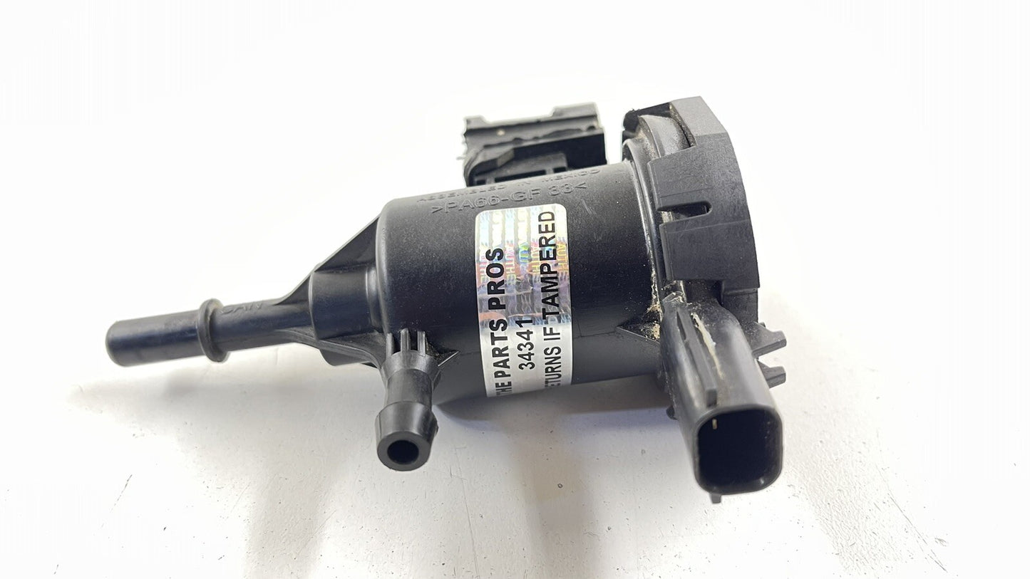 14-17 MERCEDES BENZ E550 W207 FUEL SYSTEM PURGE VALVE SOLENOID 0014760532 OEM