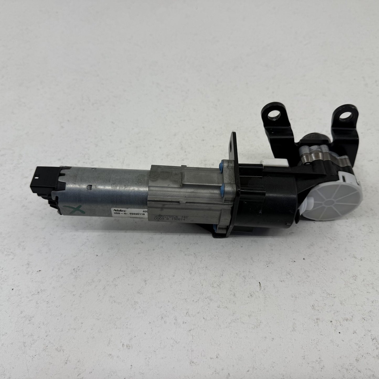 2014-2018 Bentley Flying Spur Right Rear Trunk Power Lift Motor Actuator OEM