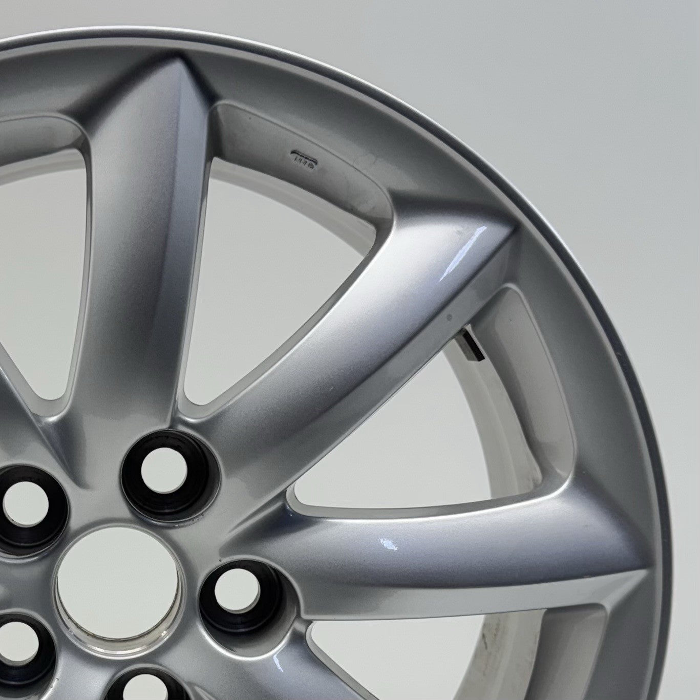 07-09 Lexus LS460 Wheel Rim 18x7.5 +32 Offset Silver 42611-50730 Factory OEM