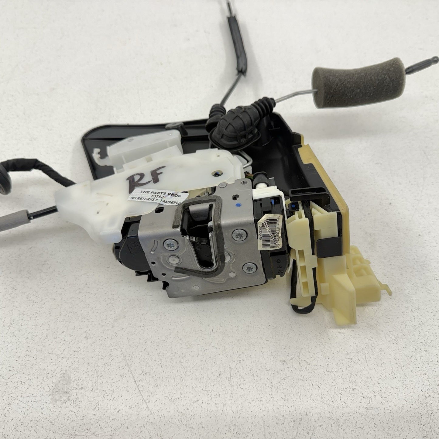 12-18 Mercedes W218 CLS550 Passenger Right Front Door Latch Lock Actuator OEM