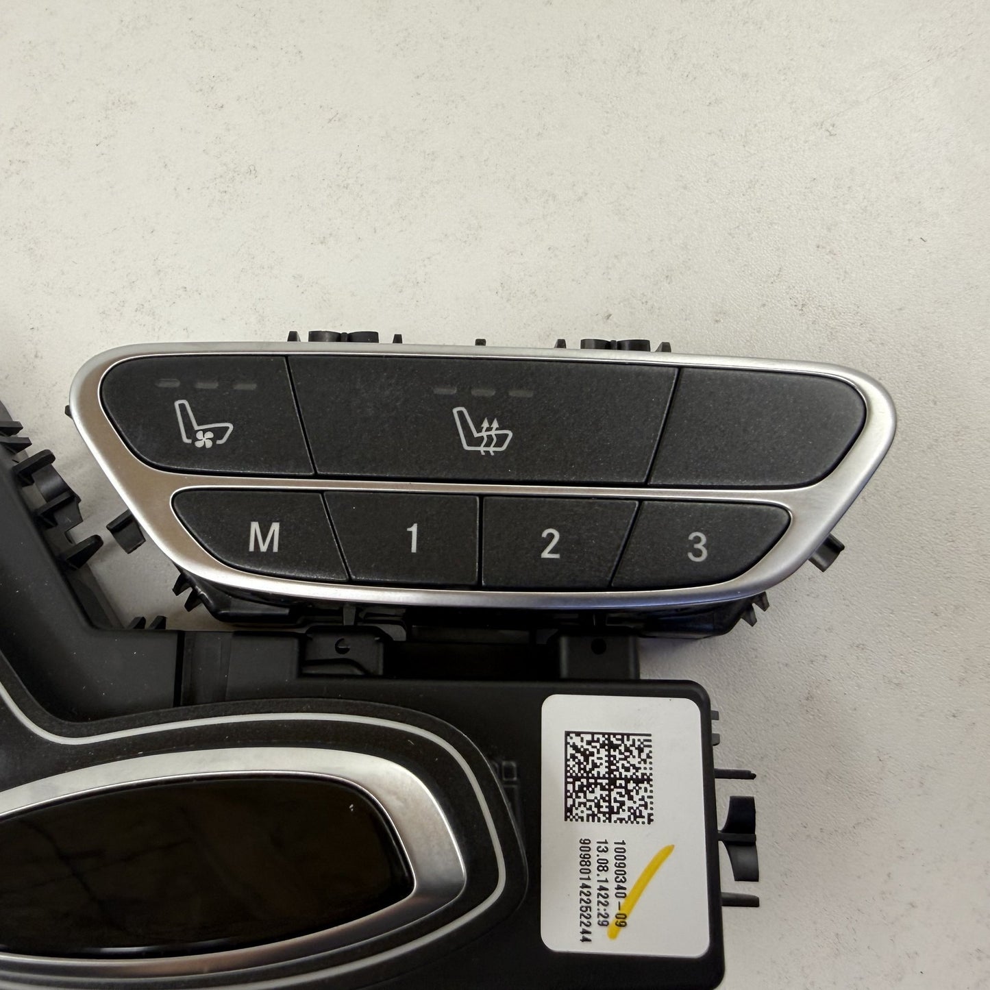 2014-2020 Mercedes-Benz S550 W222 Left Rear Power Seat Control Switch OEM