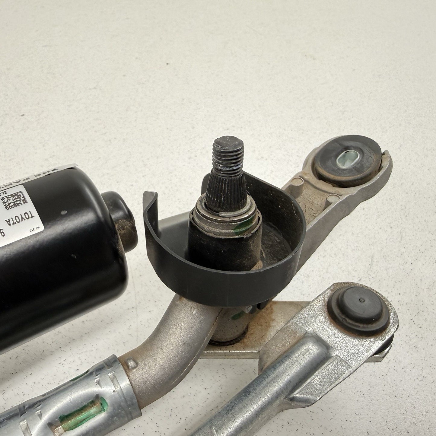 25-26 Toyota Camry Windshield Wiper Motor W/ Linkage Arm Assembly OEM