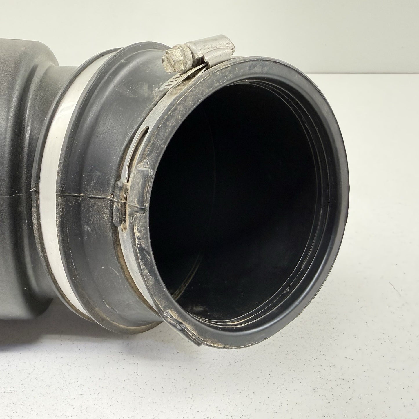 19-25 Ram 2500 3500 6.7L Air Cleaner Box Air Intake Tube Duct 68321029AA OEM