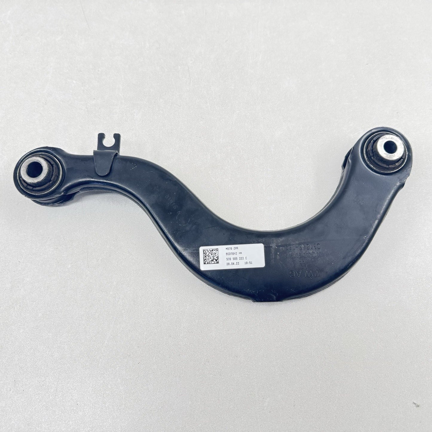 22-26 Volkswagen Golf R Left Rear Knuckle Hub W/ Control Arm Suspension Set OEM