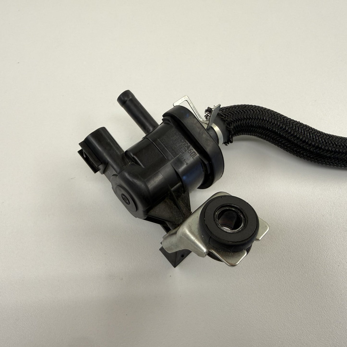 2021-2026 Lexus IS300 IS350 IS500 Fuel Vapor Canister Purge Valve Solenoid OEM