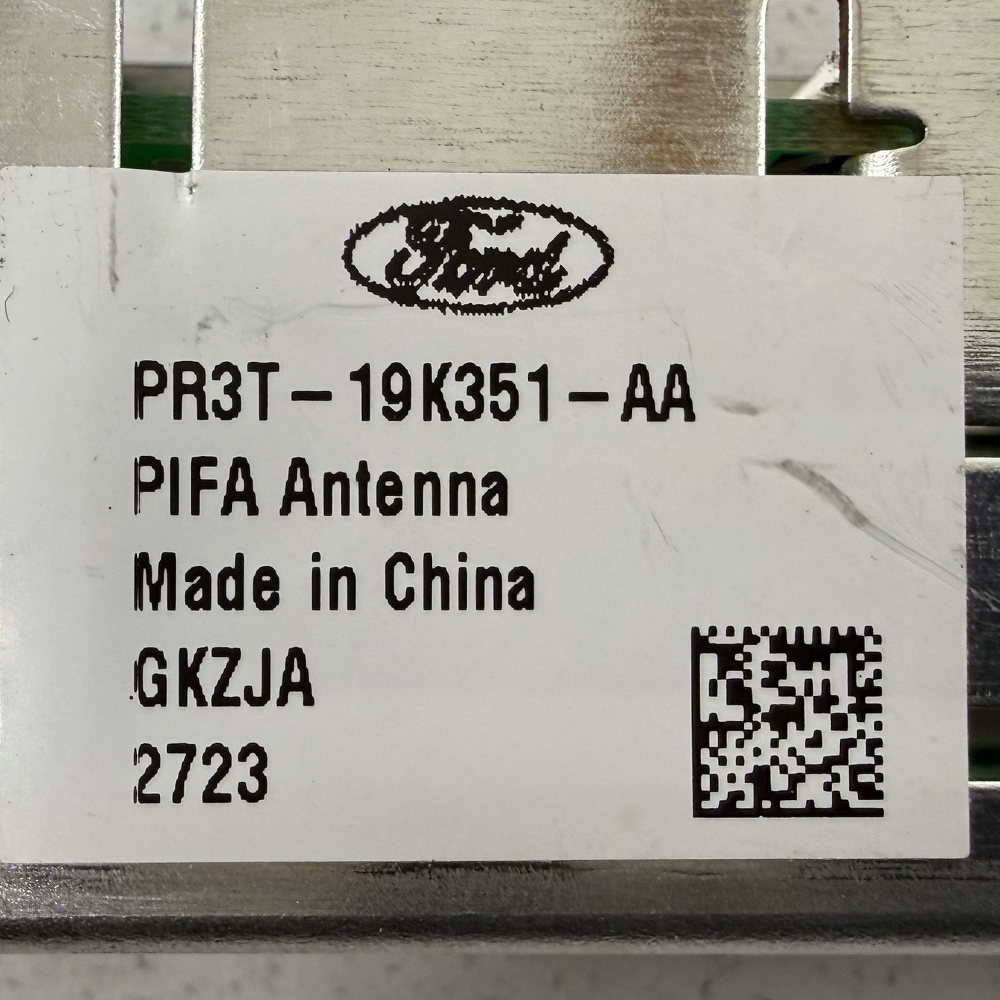 24-26 Ford Mustang Rear Deck Antenna Receiver PR3T-19K351-AA OEM