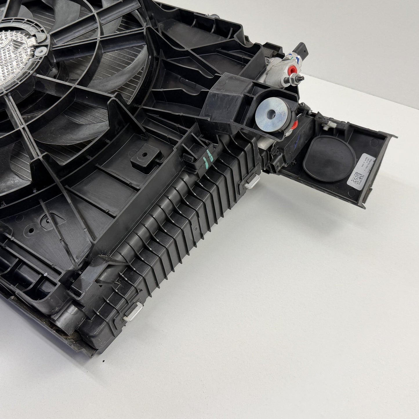 2022-2024 Rivian R1S R1T Radiator Condenser Fan W/ Active Shutter Assembly OEM