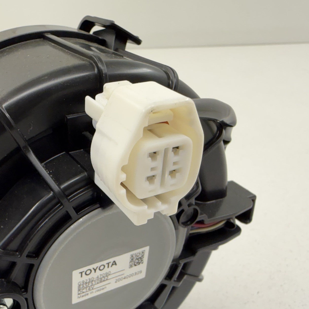 17-22 Toyota Prius Prime Hybrid Battery Right Cooling Blower Motor Assembly OEM