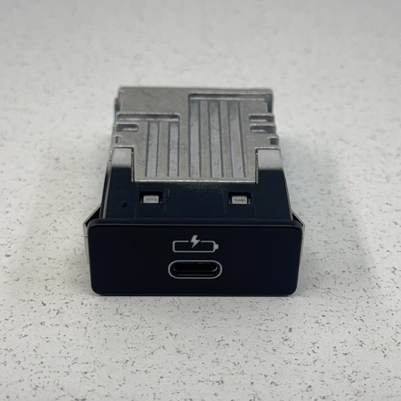 18-24 BMW G01 G02 X3 X4 Center Console USB Type C Charger Hub Port 8711940 OEM