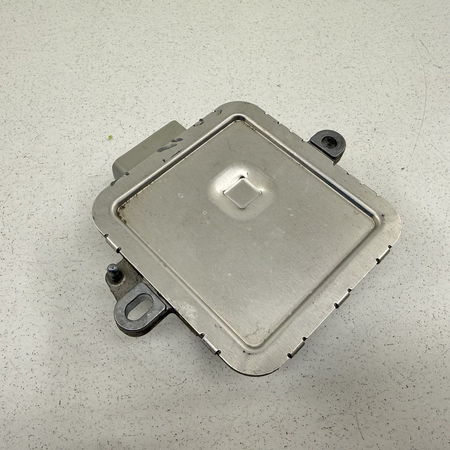 18-24 Chevrolet Camaro ZL1 SS Fuel Pump Power Control Module 23382215 OEM