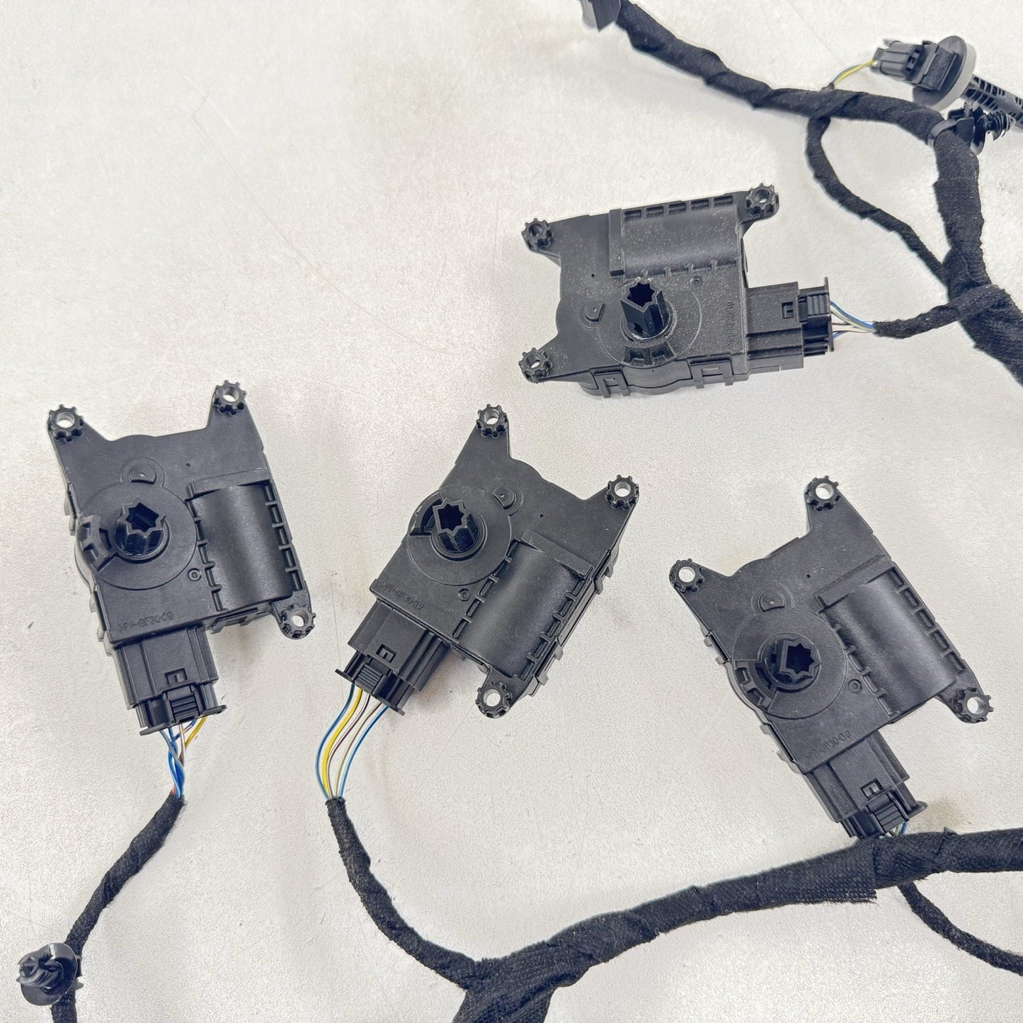 24-25 Ford Mustang GT HVAC Box Heater AC Flap Motor Air Mix Actuator Set OEM
