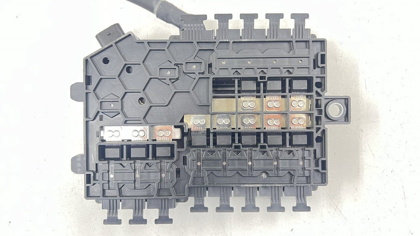 15-18 MERCEDES-BENZ C63S W205 POWER DISTRIBUTION FUSE RELAY JUNCTION BOX OEM
