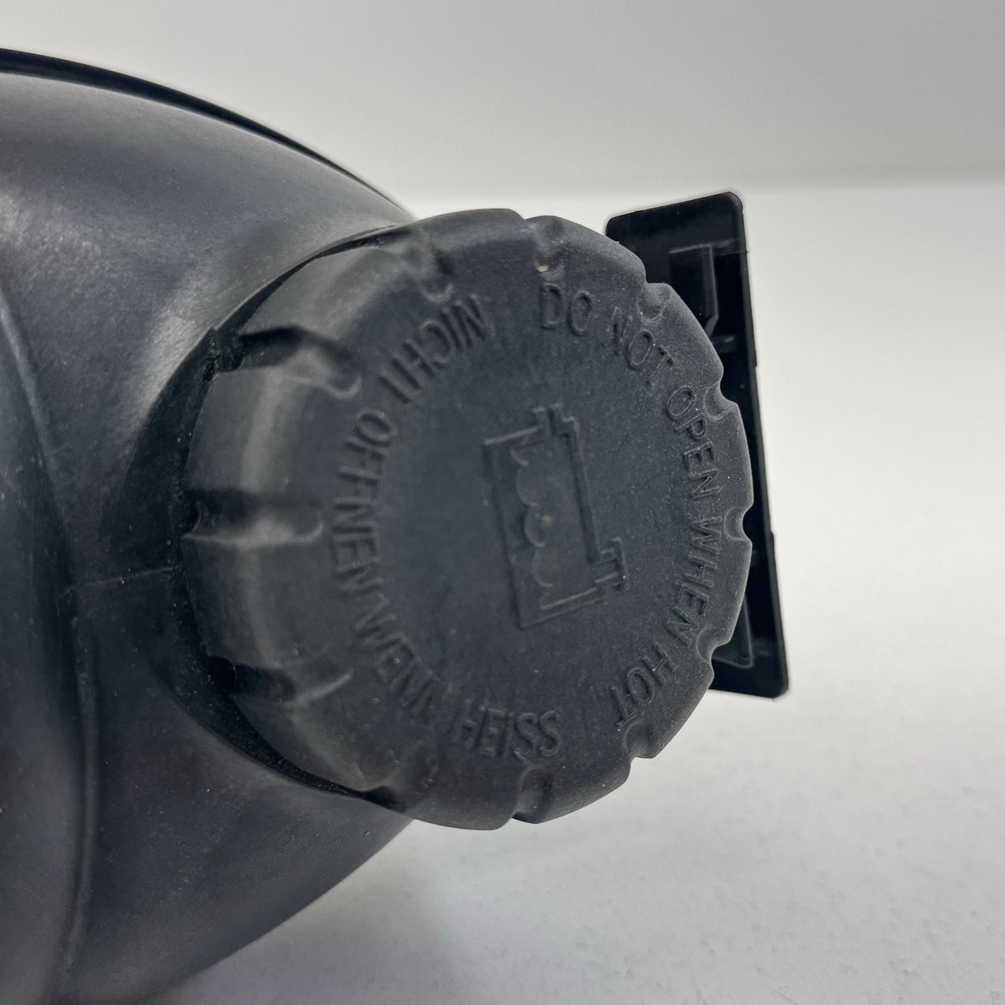 10-16 Mercedes W212 E350 Coolant Reservoir Overflow Expansion Tank Bottle OEM