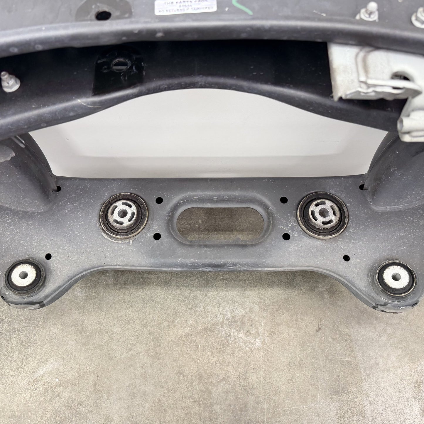 2008-2014 Mercedes C250 W204 Rear Subframe Crossmember Cradle 2043503707 OEM