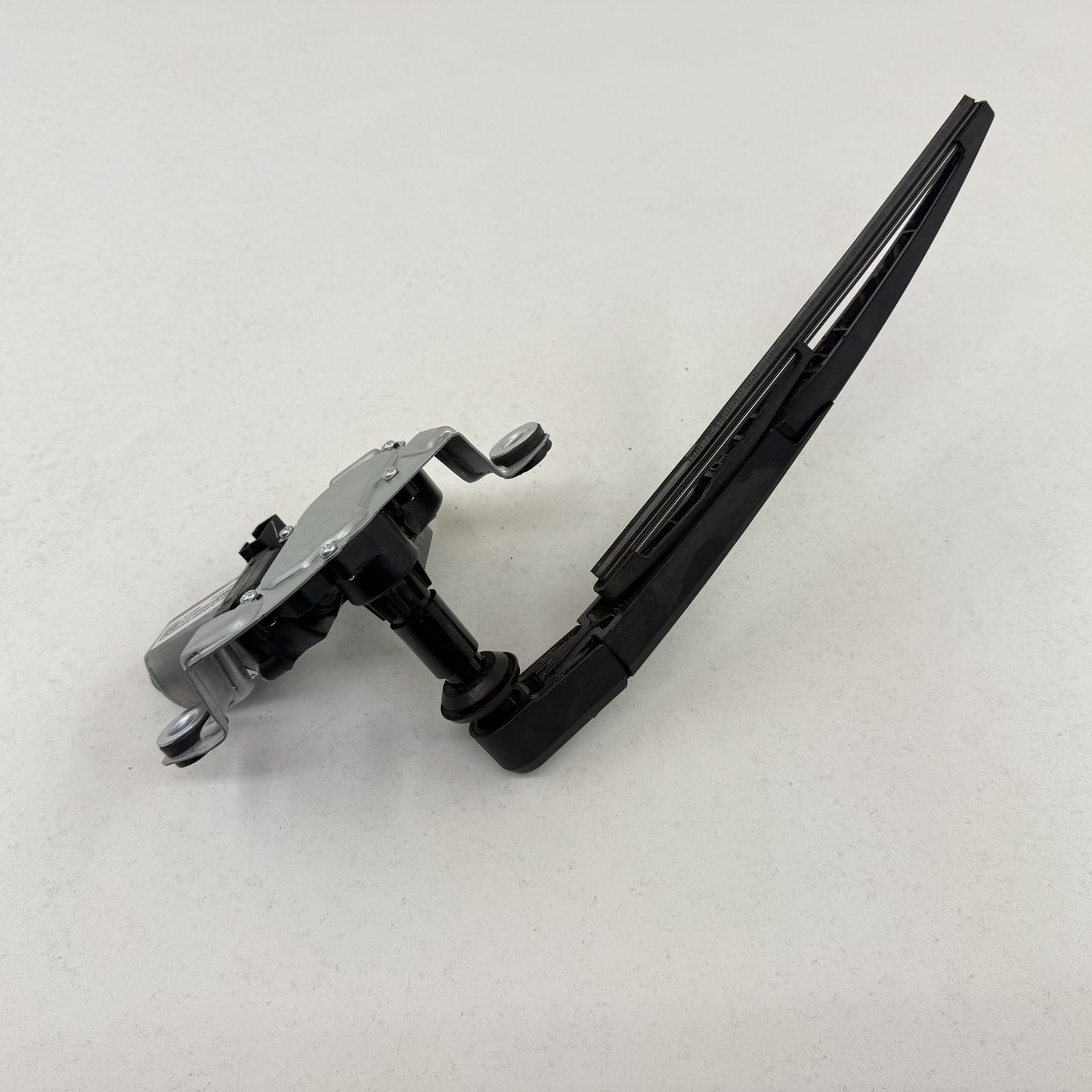 2022-2024 Rivian R1S Rear Tailgate Glass Windshield Wiper Motor PT00003618-E OEM