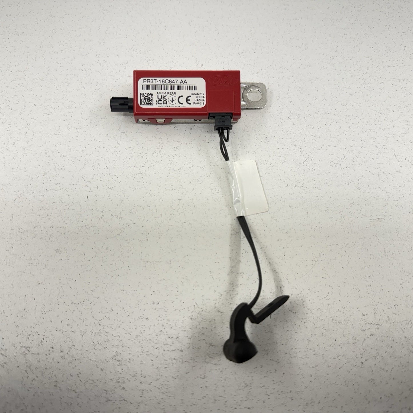 24-26 Ford Mustang Radio Antenna Amplifier Isolator PR3T-18C847-AA OEM