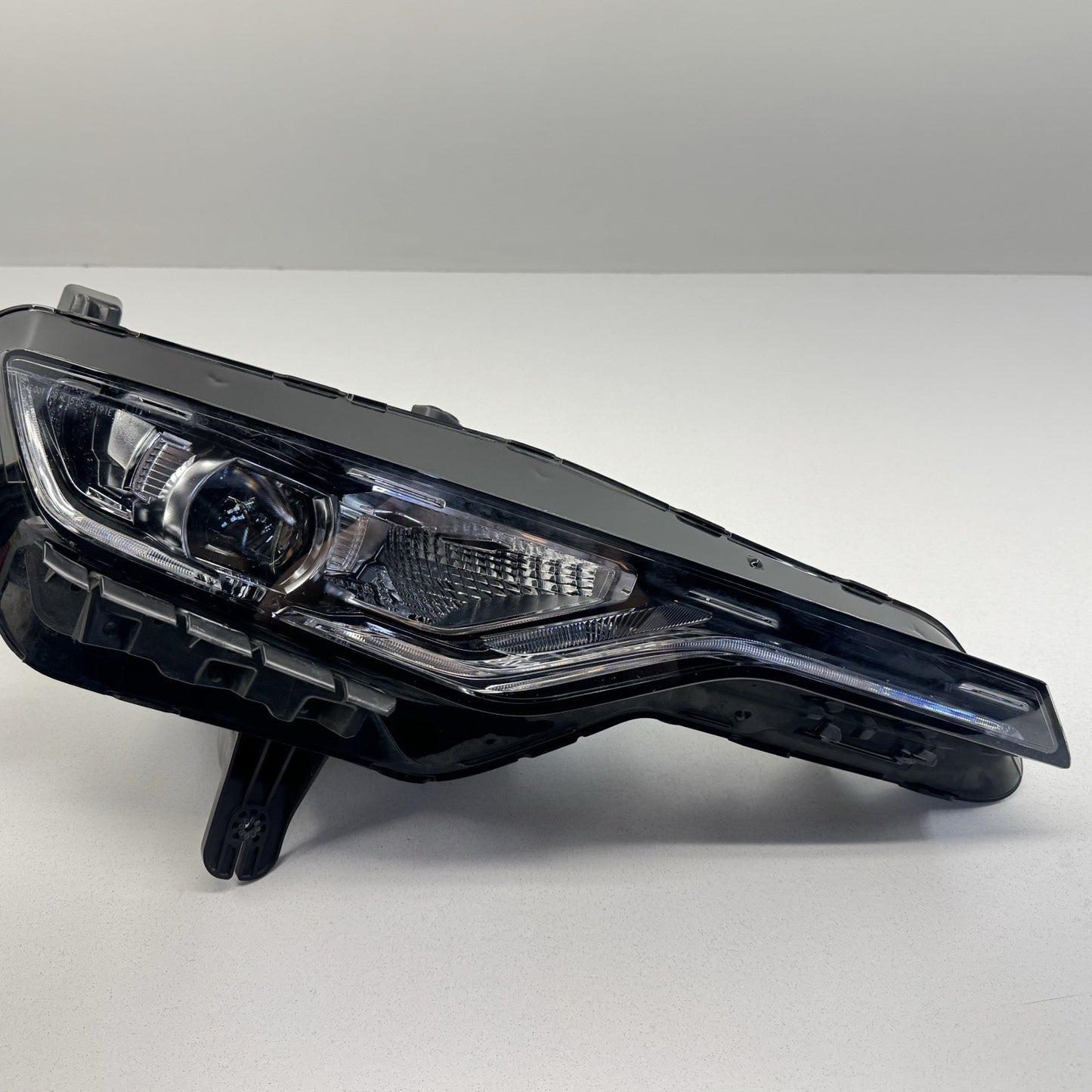19-24 Chevrolet Camaro Passenger Right Front LED Headlight Head Light Lamp OEM