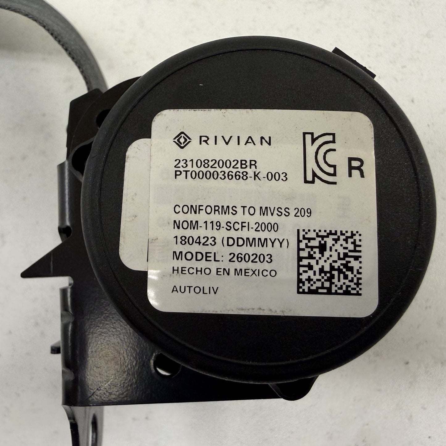 2022-2024 Rivian R1S Right Rear 3rd Third Row Seatbelt Seat Belt Retractor OEM