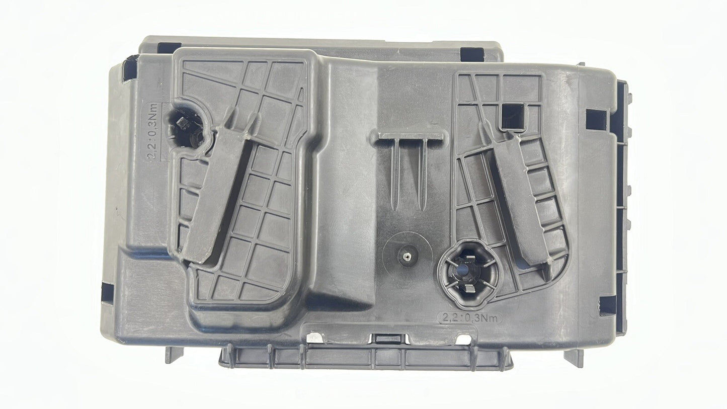 15-18 MERCEDES-BENZ C63S W205 REAR FUSE RELAY JUNCTION BOX A 205 906 85 01 OEM