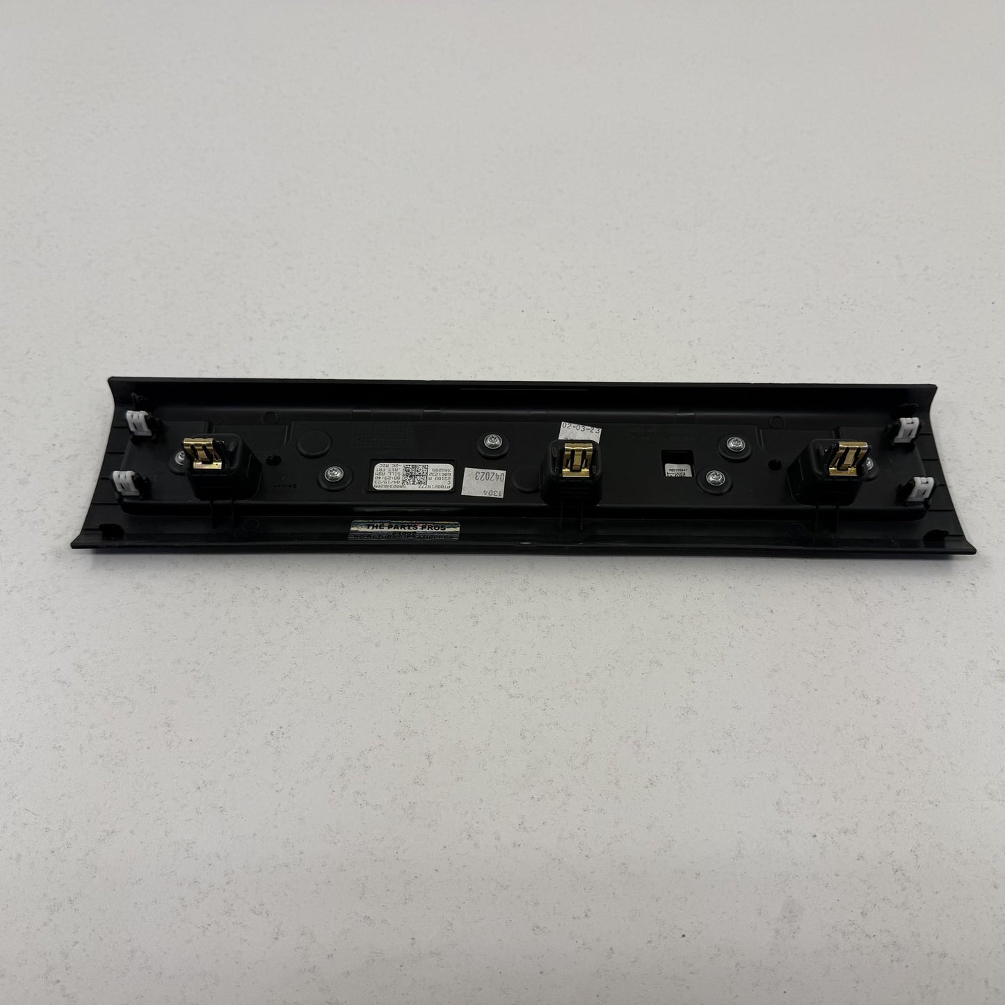 2022-2024 Rivian R1S Front Door Sill Scuff Kick Plate Left Or Right OEM