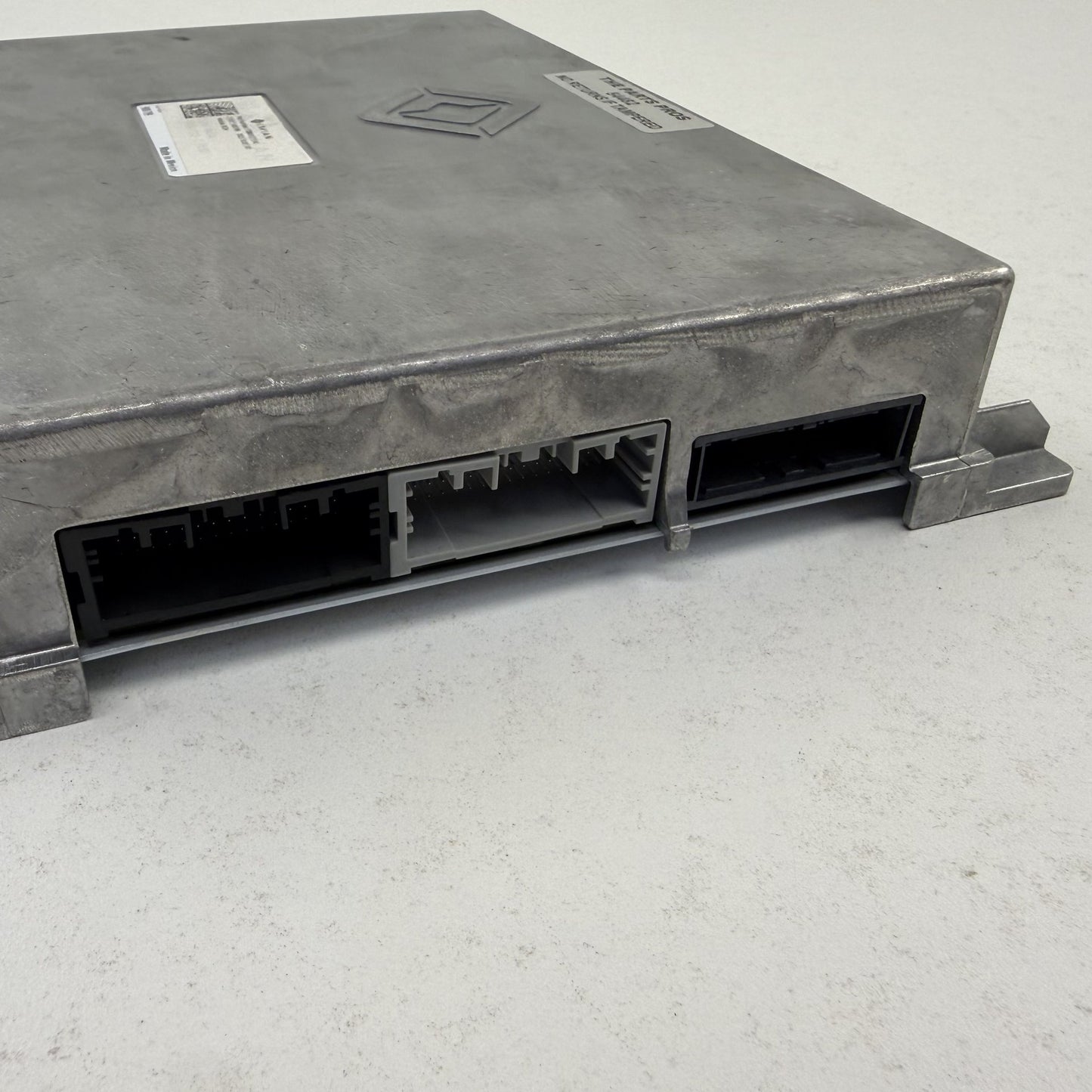 2022-2024 Rivian R1S R1T Body Control Module BCM PT00012713-K OEM