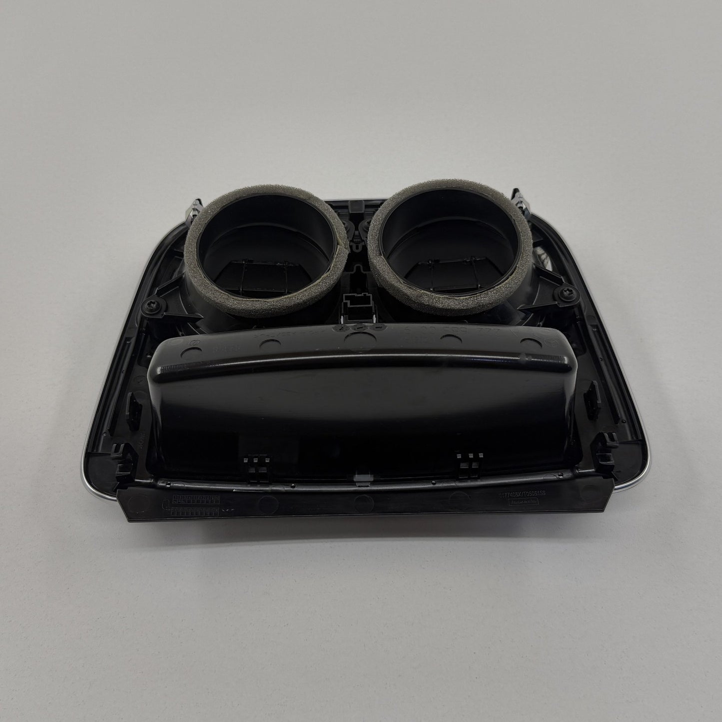 2014-2020 Mercedes-Benz S550 W222 Rear Center Console AC Air Vent W/ Trim OEM