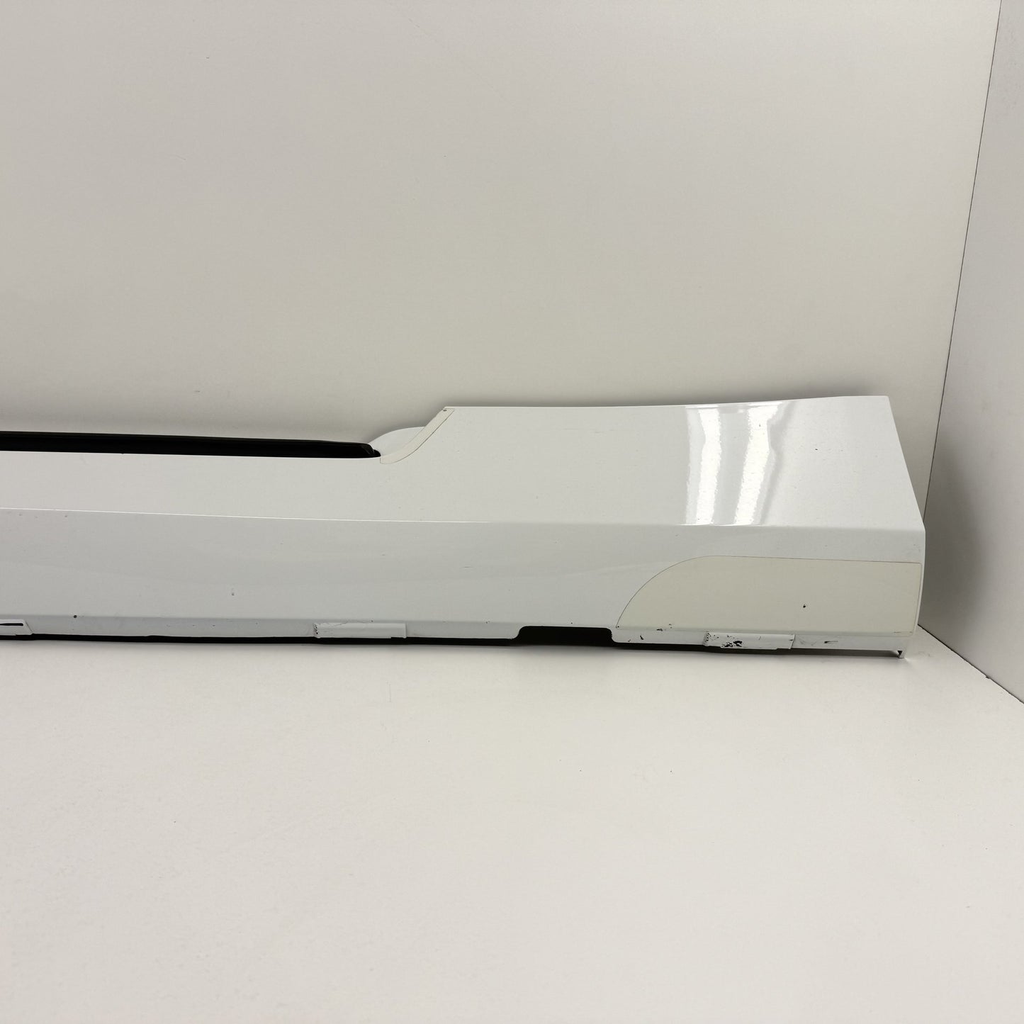 2010-2015 Chevrolet Camaro SS Driver Left Side Skirt Rocker Panel Cover Trim OEM