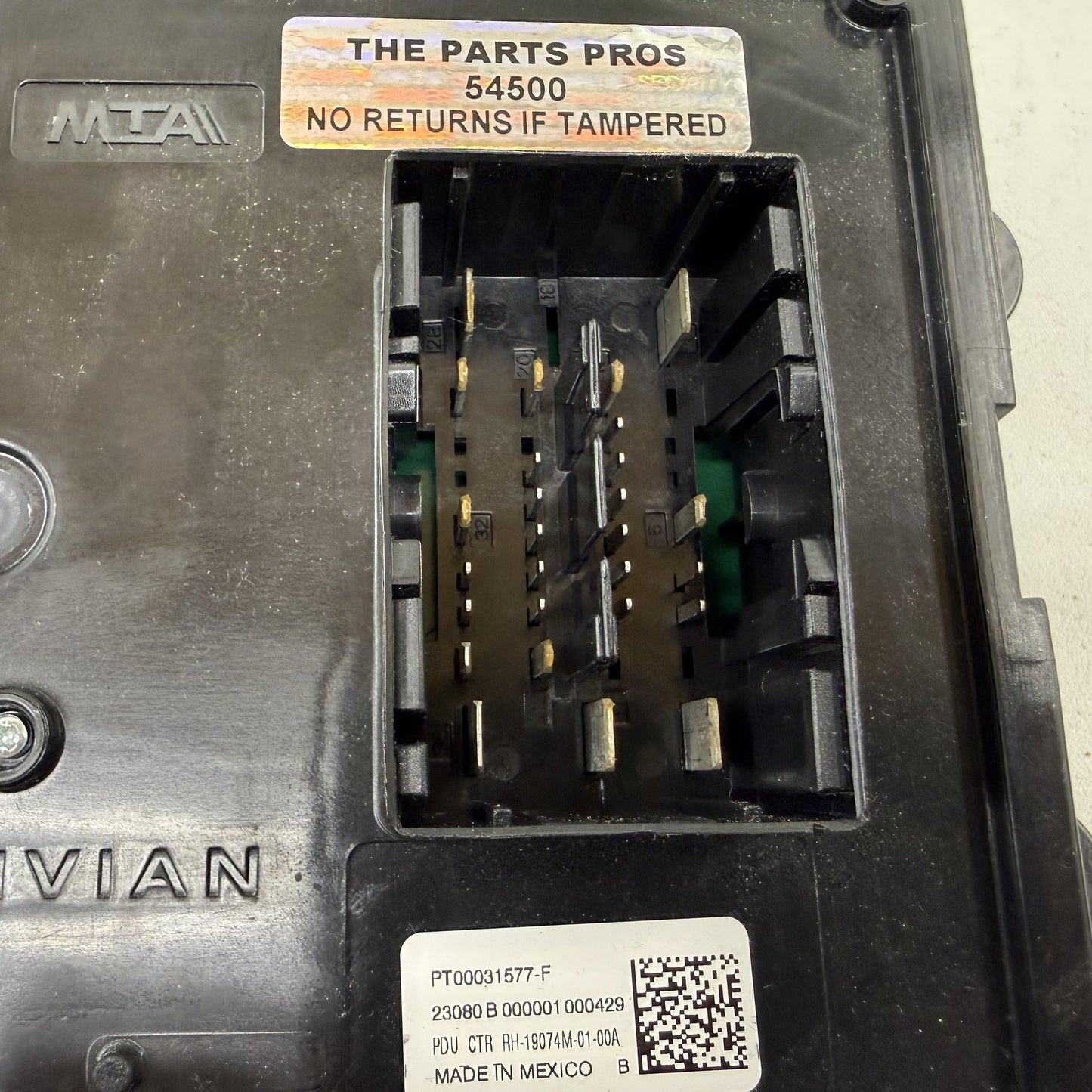 2022-2024 Rivian R1S R1T Right Cabin Fuse Relay Junction Box PT00031577-F OEM