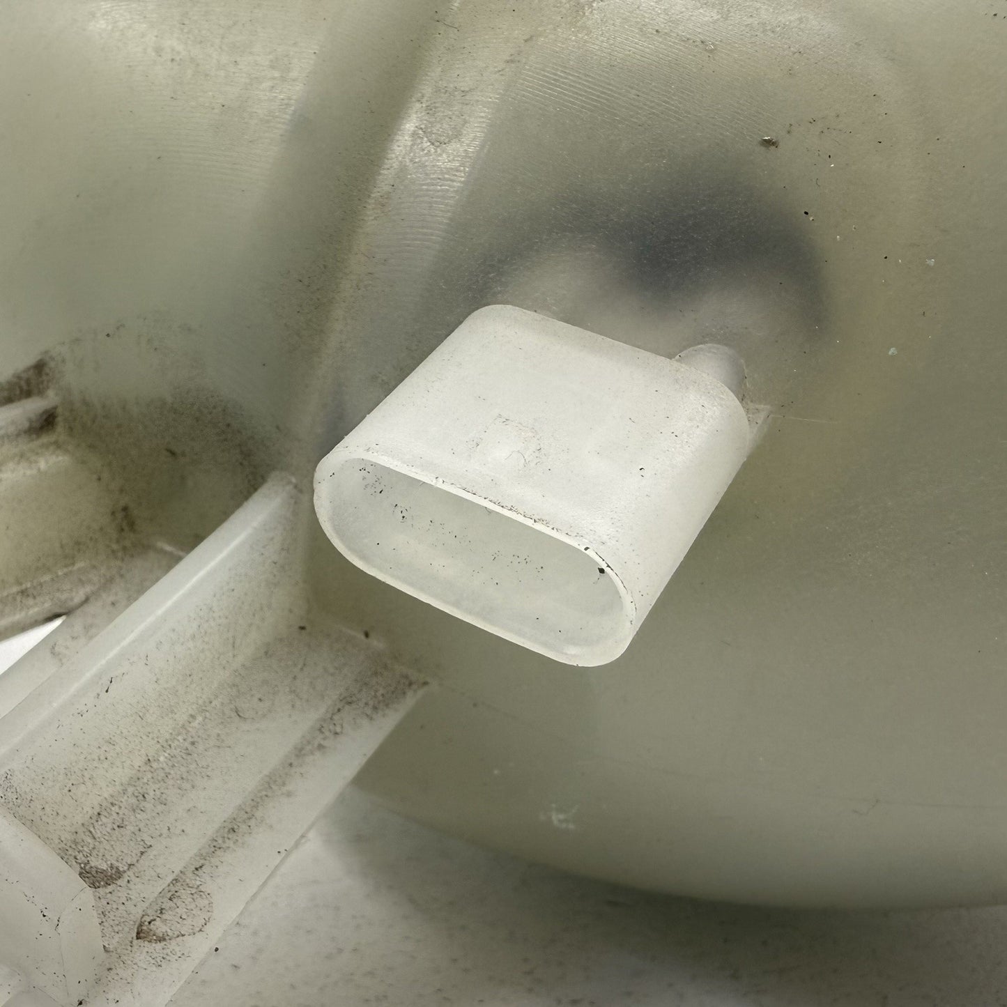 12-14 Mercedes W204 C250 Coolant Reservoir Overflow Expansion Tank Bottle OEM