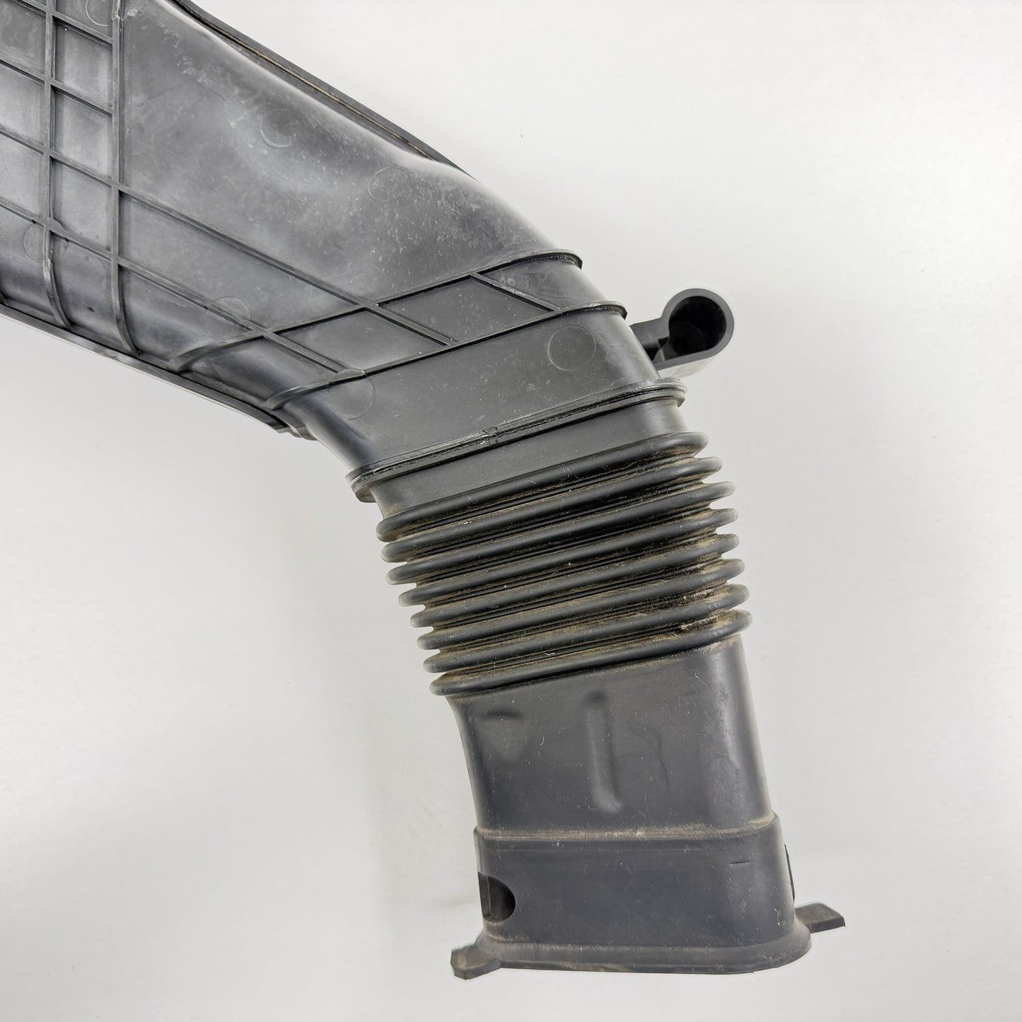 07-17 Lexus LS460 Air Inlet Intake Tube Hose Duct Assembly 17751-38011 OEM