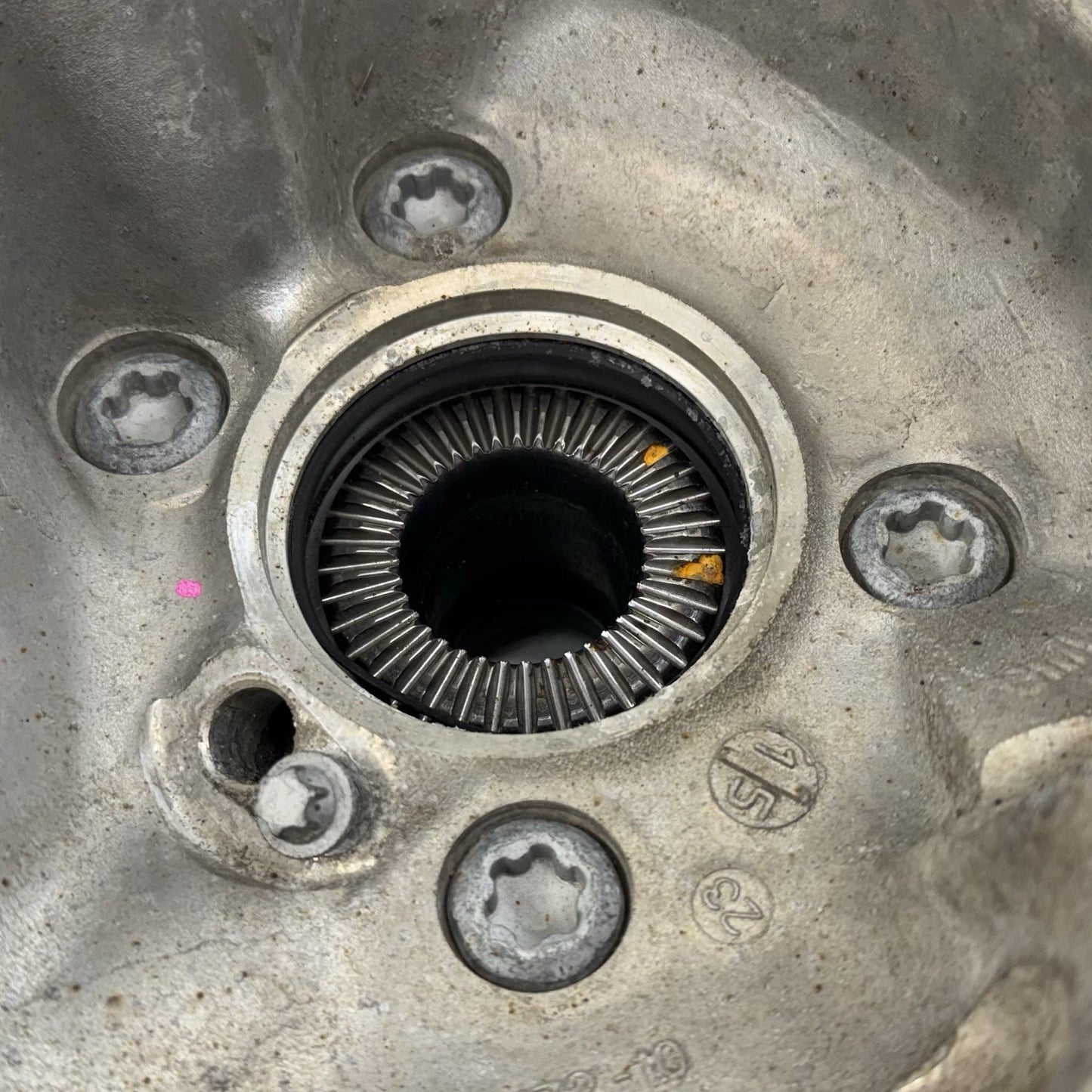 18-24 BMW G01 G02 X3 X4 XDrive Right Front Spindle Knuckle Hub Bearing OEM
