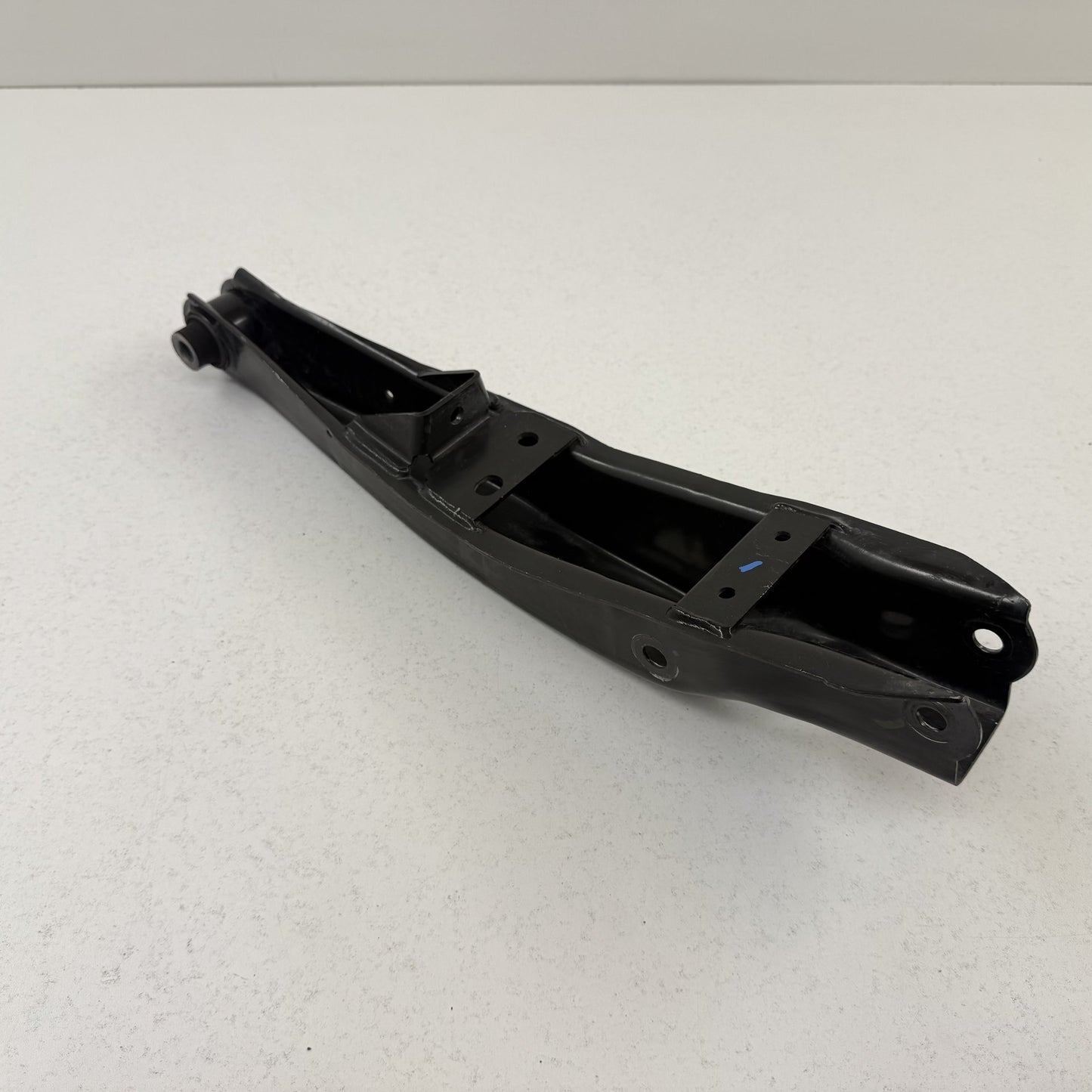 2010-2015 Chevrolet Camaro SS Right Rear Control Arm Suspension Set OEM