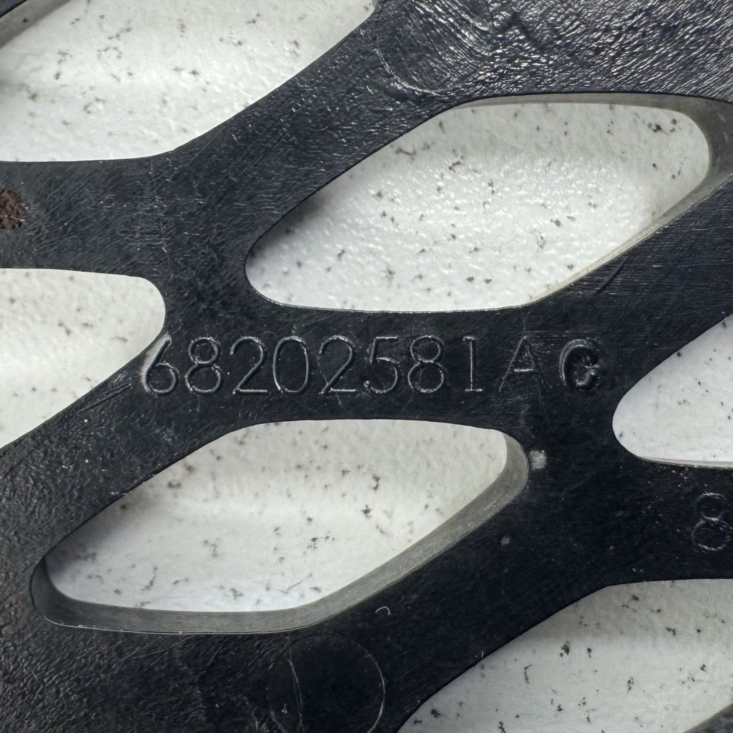 15-20 Dodge Charger SRT Hellcat Performance Hood Bezel Vent Grille Pair OEM