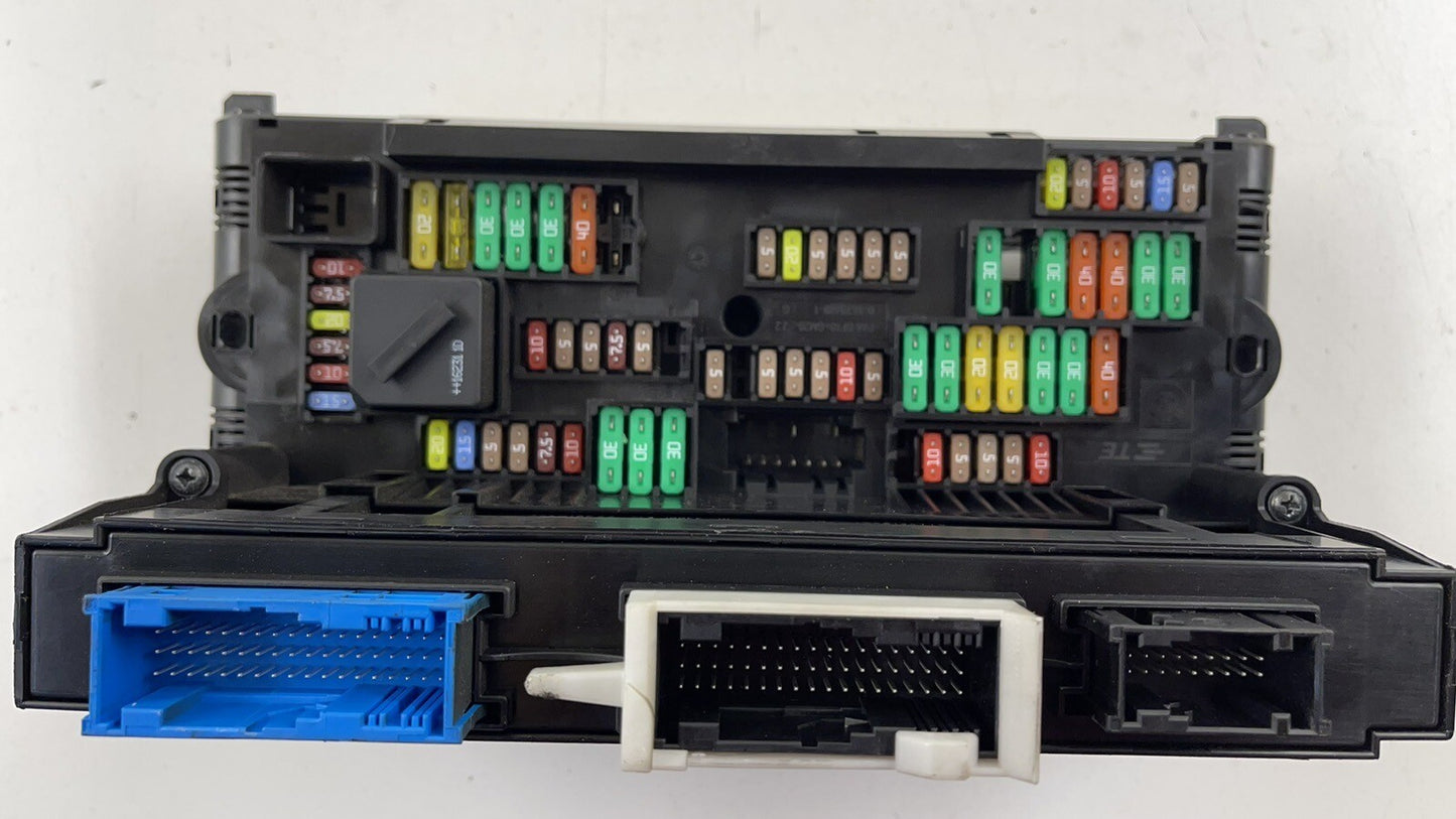 12-19 BMW M6 POWER DISTRIBUTION FUSE RELAY JUNCTION BOX MODULE 9252815 OEM