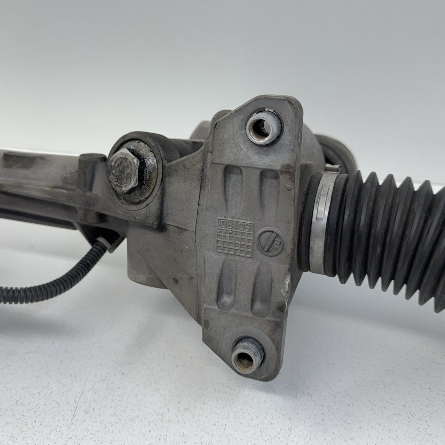 08-09 Audi TT Power Steering Gear Rack And Pinion 8J1 909 143 C OEM