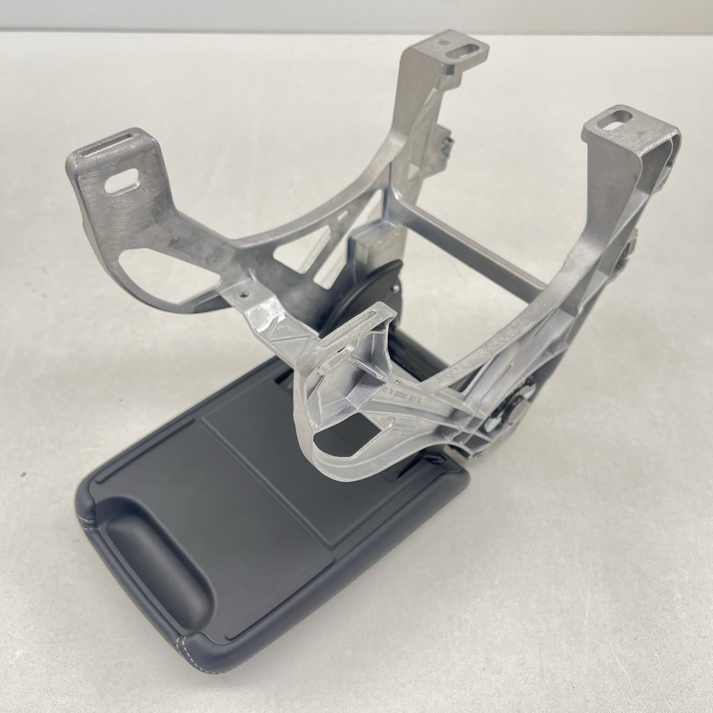 17-24 AUDI A4 S4 CENTER CONSOLE ARMREST ARM REST COVER LID W/ MOUNT BRACKET OEM