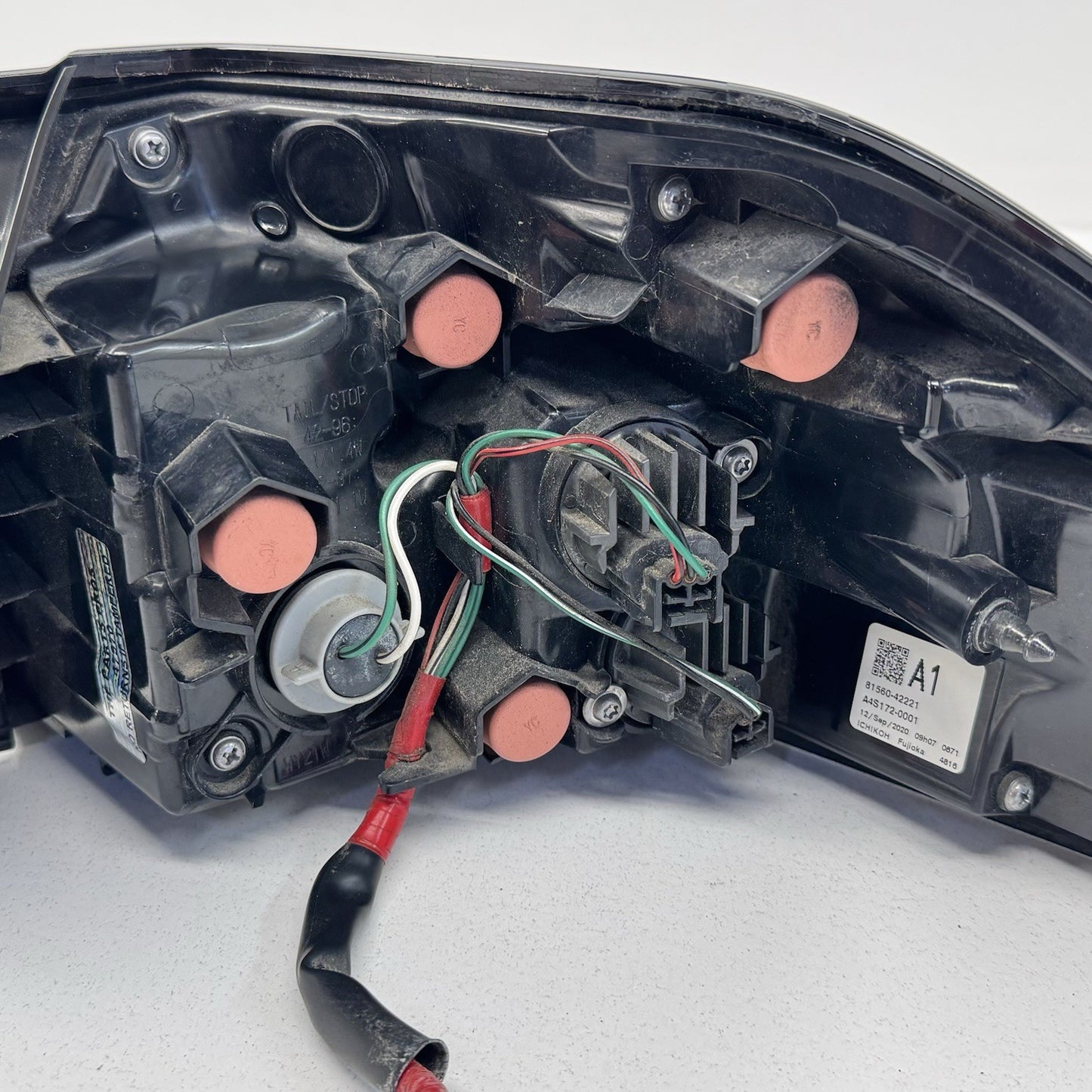 19-25 Toyota RAV4 Left Rear Outer LED Taillight Light Lamp 81560-42221 OEM NOTE*
