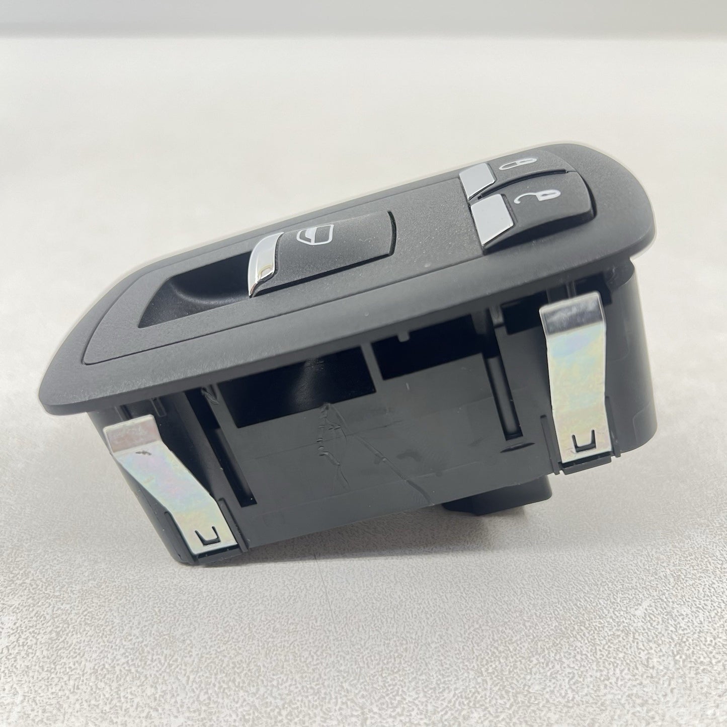 14-24 MASERATI GHIBLI LEFT OR RIGHT DOOR WINDOW SWITCH BLACK 670025405 OEM
