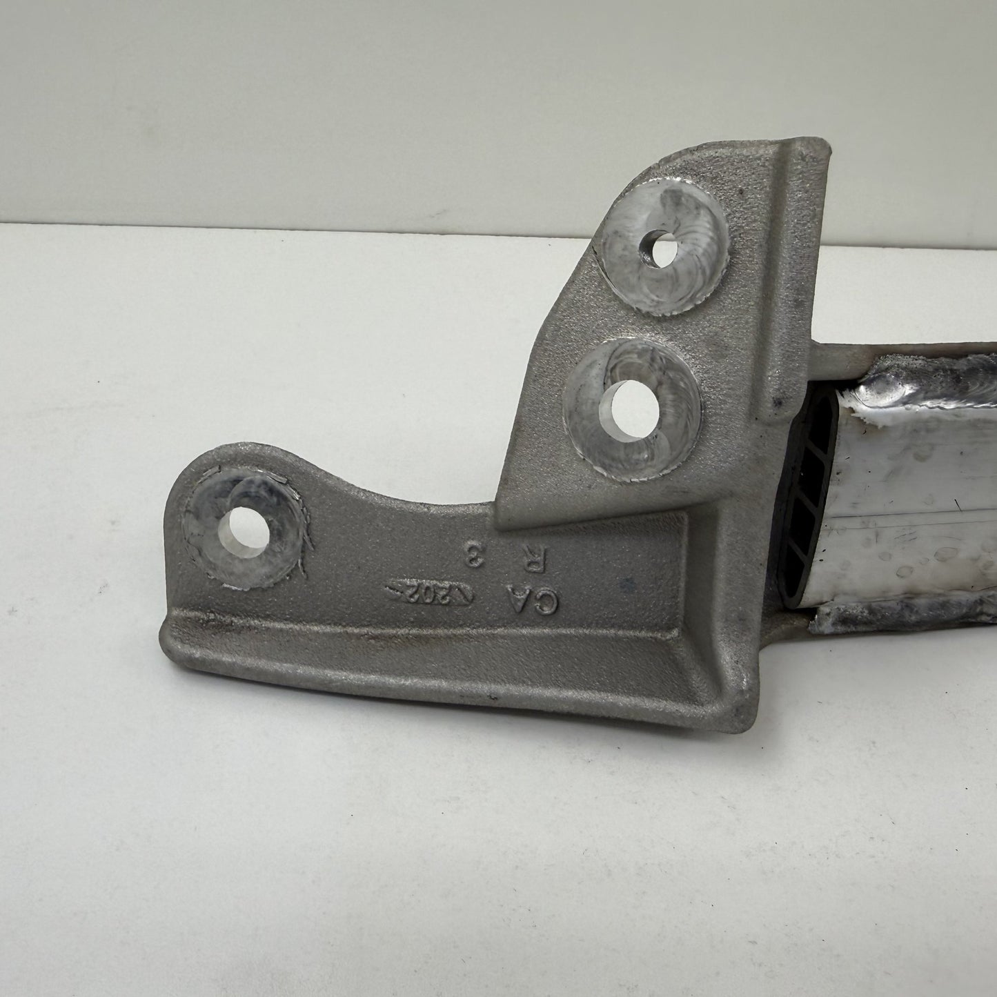 2013-2015 Chevrolet Camaro SS 1LE Front Strut Tower Brace Bar Bracket OEM