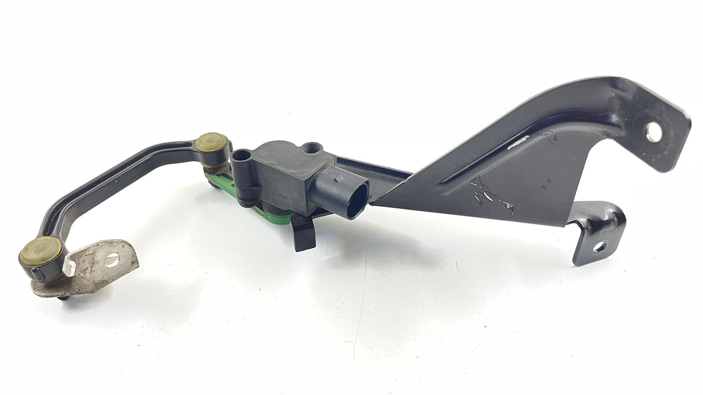 08-15 AUDI R8 SPYDER PASSENGER RIGHT REAR HEADLIGHT HEIGHT LEVEL SENSOR OEM
