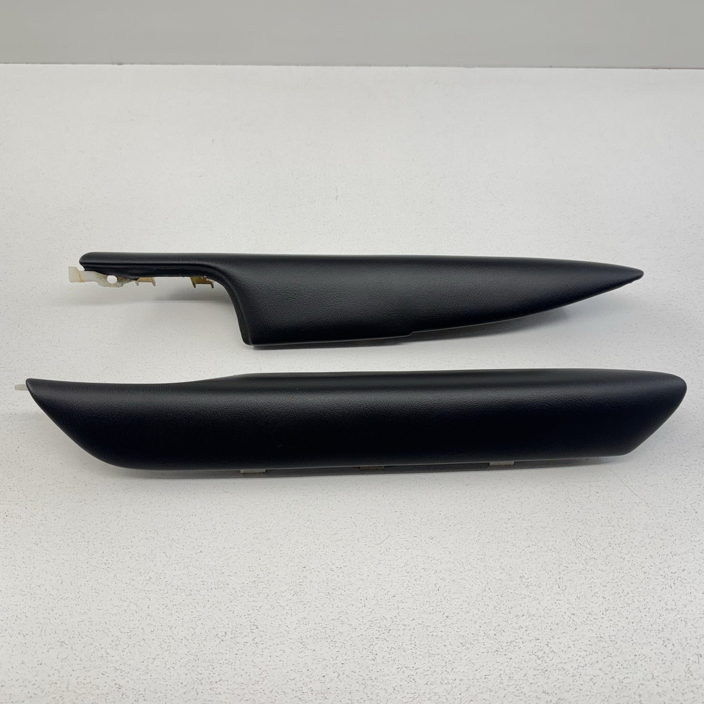 10-15 Chevrolet Camaro SS Interior Door Panel Armrest Arm Rest Pair OEM