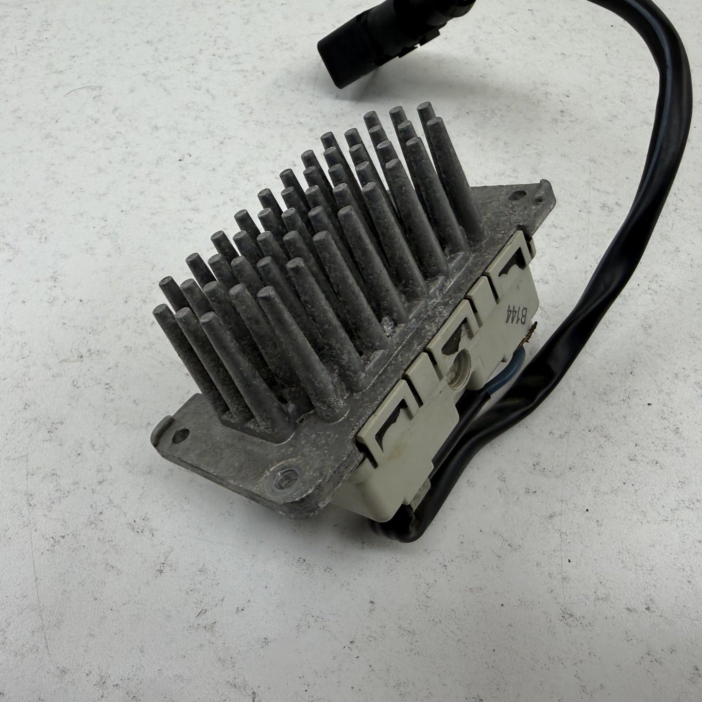 2014-2018 Bentley Flying Spur HVAC Blower Motor Resistor 3D0907521A OEM