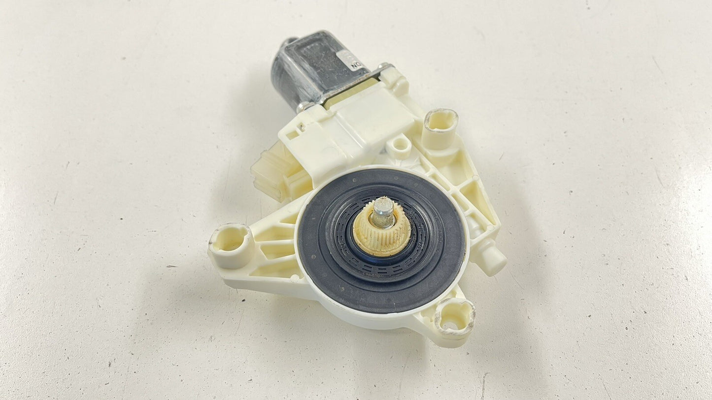 08-14 MERCEDES BENZ W204 C CLASS PASSENGER RIGHT REAR DOOR WINDOW MOTOR OEM