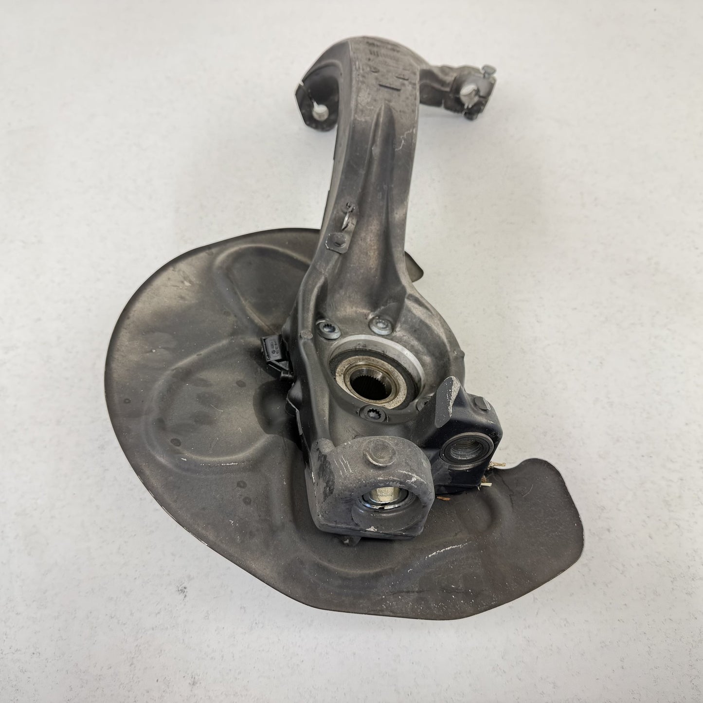 2014-2018 Bentley Flying Spur Right Front Spindle Knuckle Hub Wheel Bearing OEM